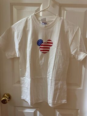 The Walt Disney Company Hanes Tee with Red & Blue Patriotic Mouse Graphic 14-16